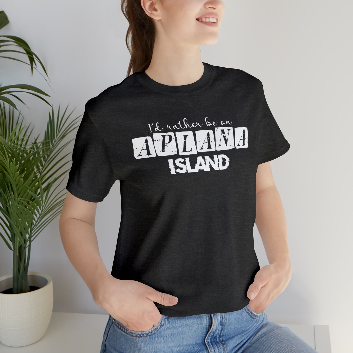Aplana Island Tee